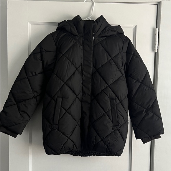 GAP Black Quilted Puffer Jacket for Kids - Picture 6 of 6